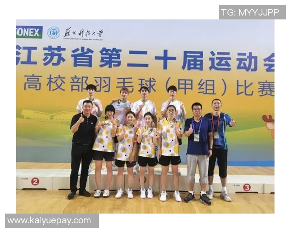 成都羽毛球队与南京羽毛球队实力对比赛后分析与总结 成都羽毛球队与南京羽毛球队实力对比赛后分析与总结